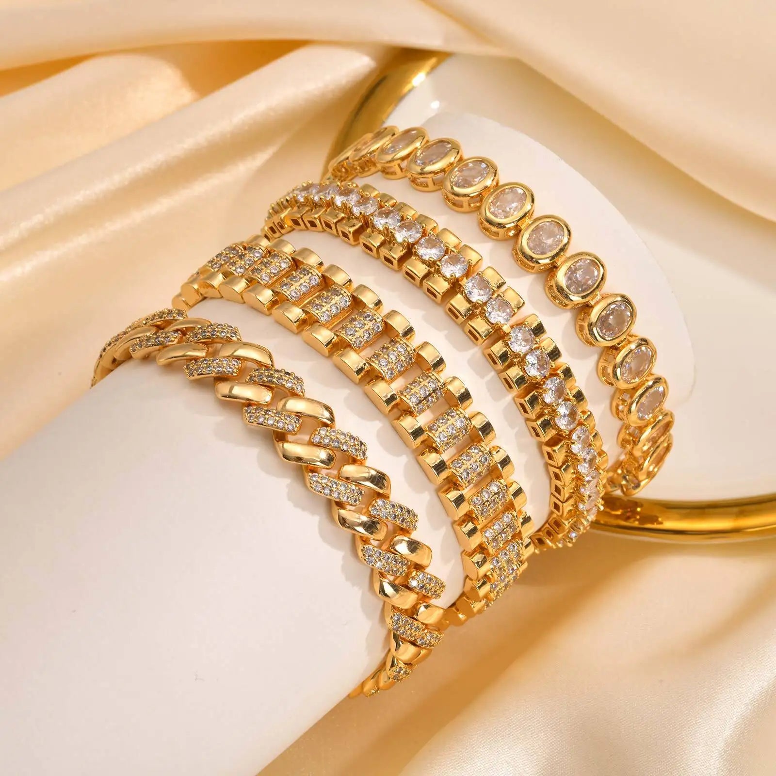 Golden Bloom Zirconia Link Bracelet - Saphi Chic 